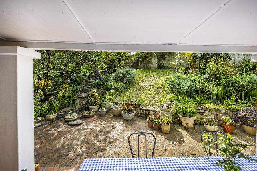 4 Bedroom Property for Sale in Bonza Bay Eastern Cape